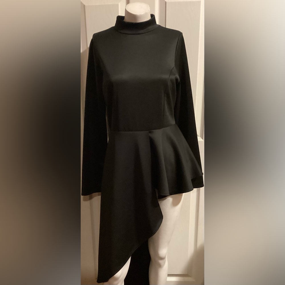 BLACK FRONT/BACK HIGH LOW TOP WITH MOCK TURTLE NECK